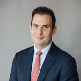JR