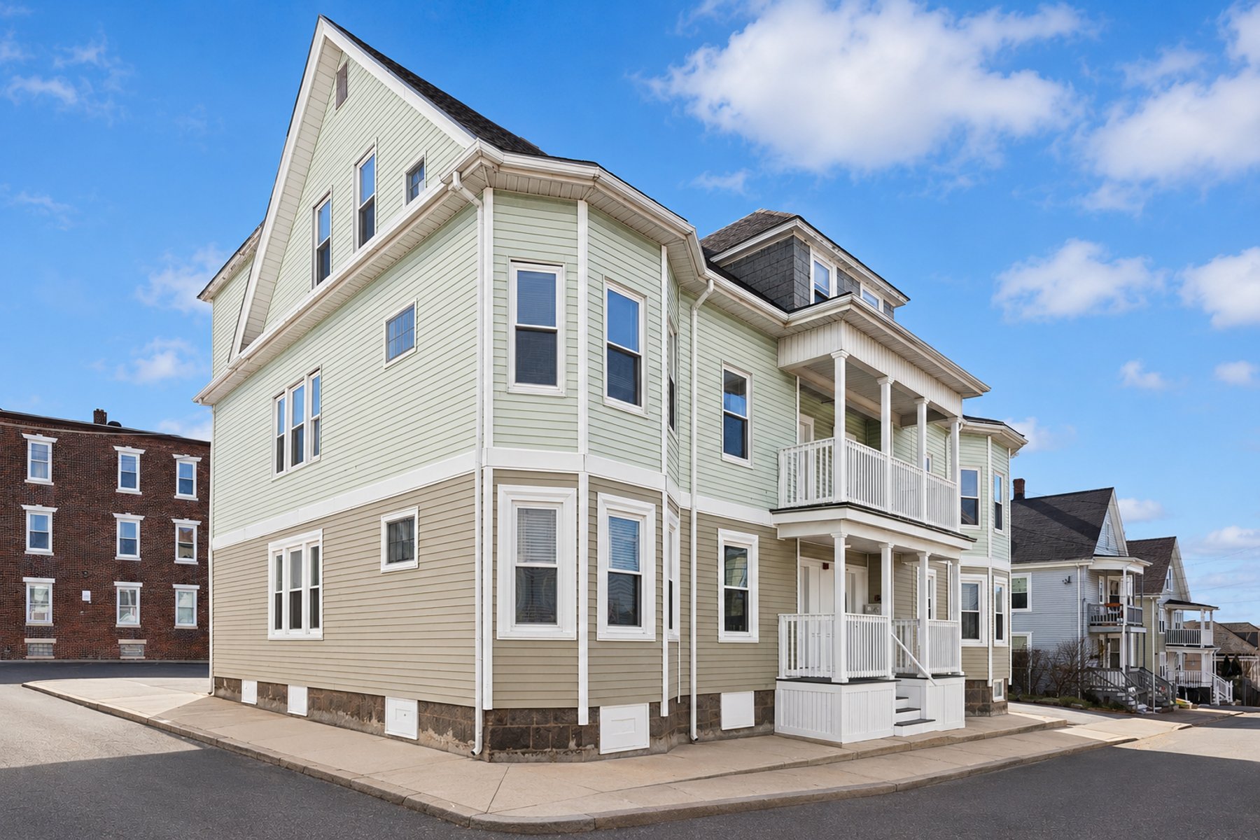 Downtown Salem Portfolio property photo 3 of 6