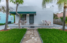 27301595