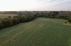 27670526