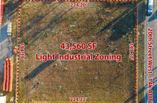 28878917