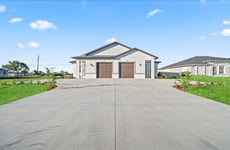 31631400
