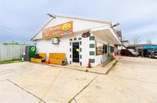 31735951