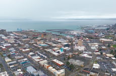 31804372