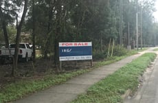 5856923