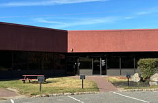 9562536
