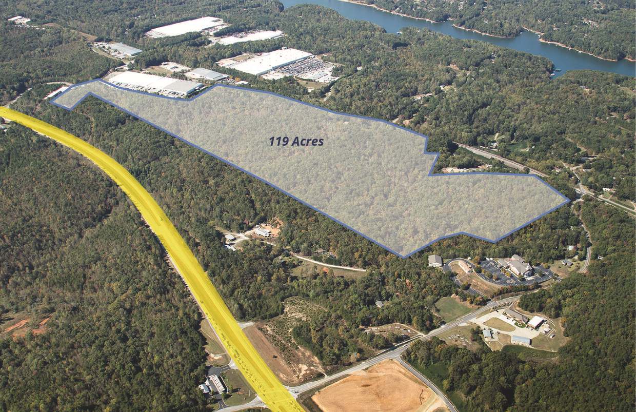 2862 White Sulphur Rd, Gainesville, GA 30501