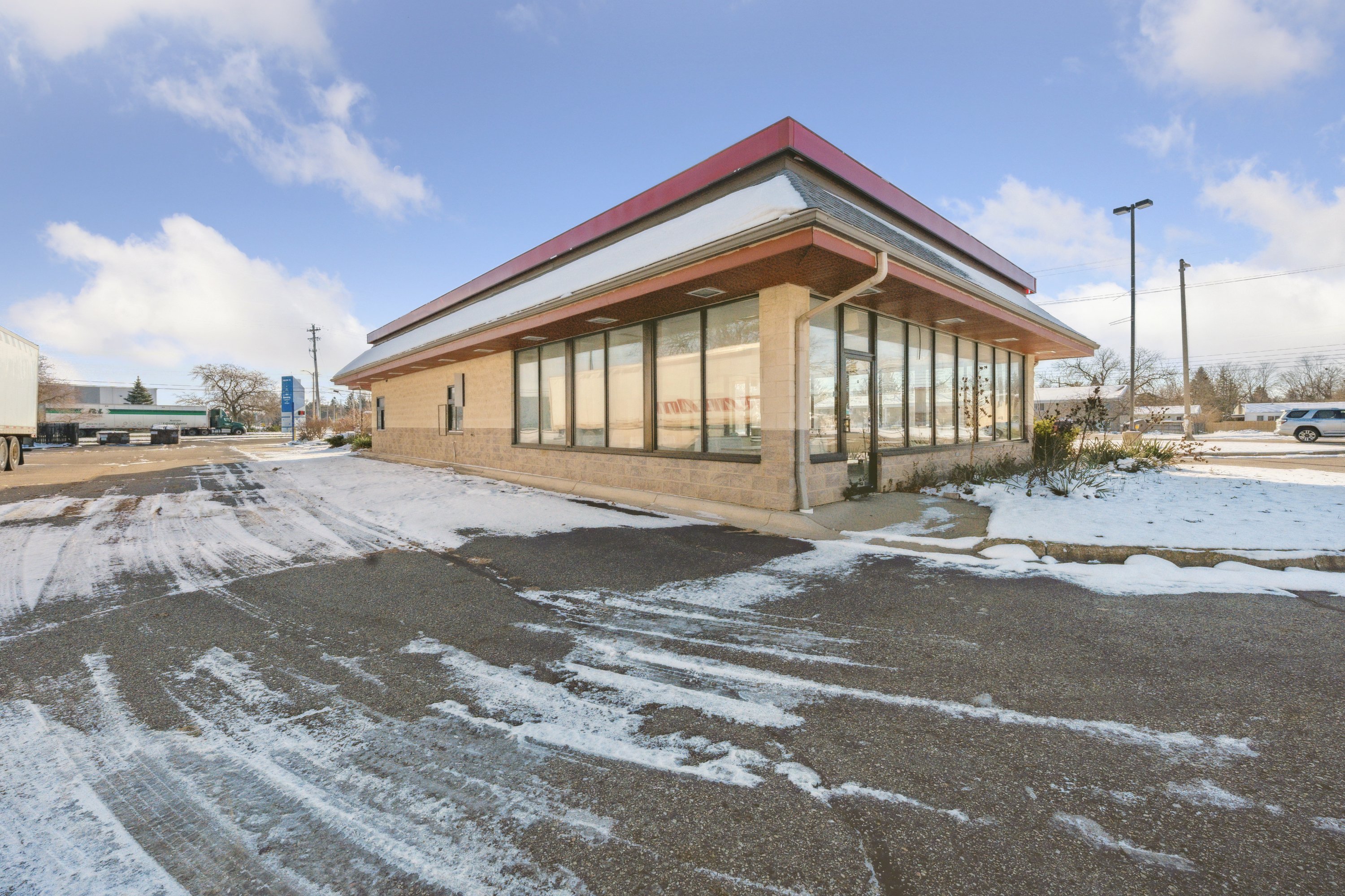 4400 N Grand River Ave, Lansing, MI 48906
