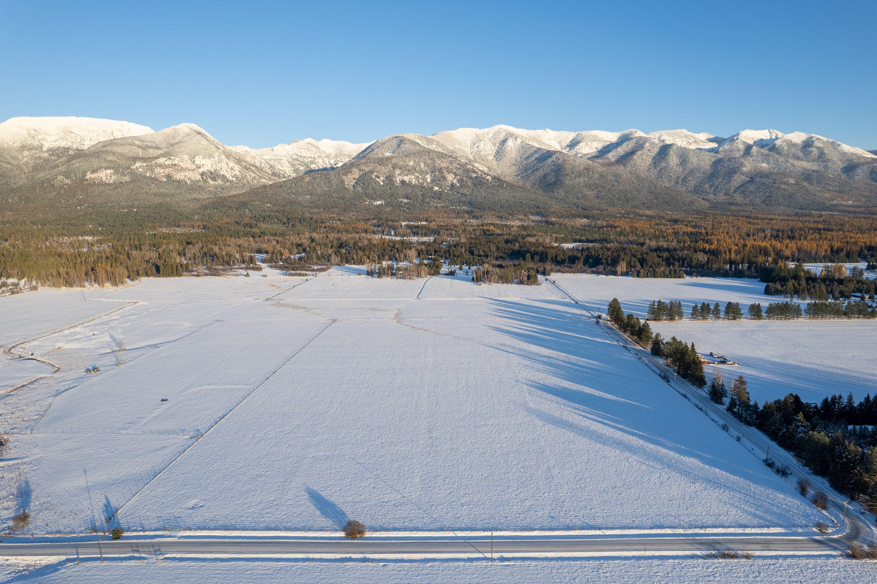 275 Wolf Creek Dr, Bigfork, MT 59911