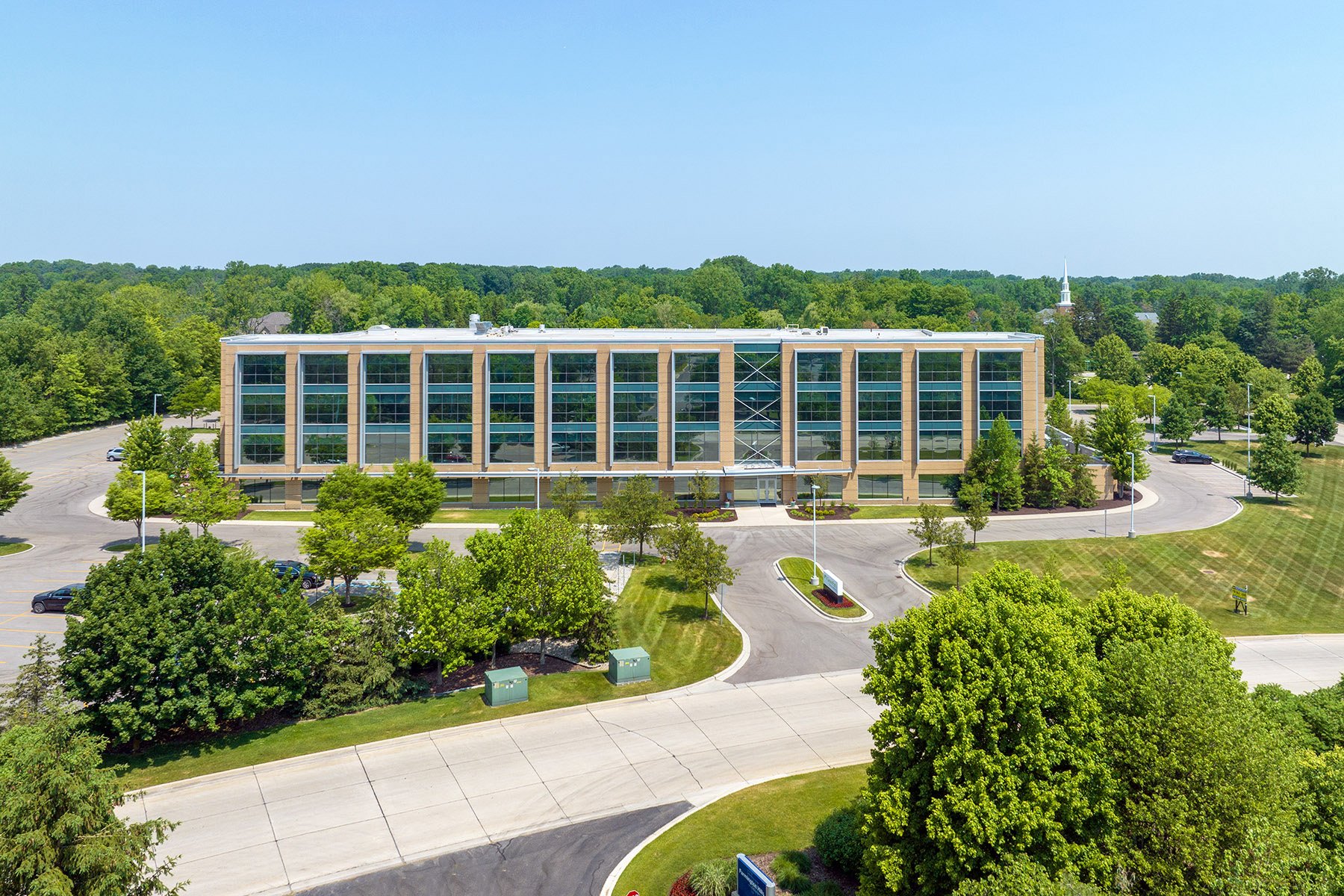 36500 Corporate Dr, Farmington Hills, MI 48331