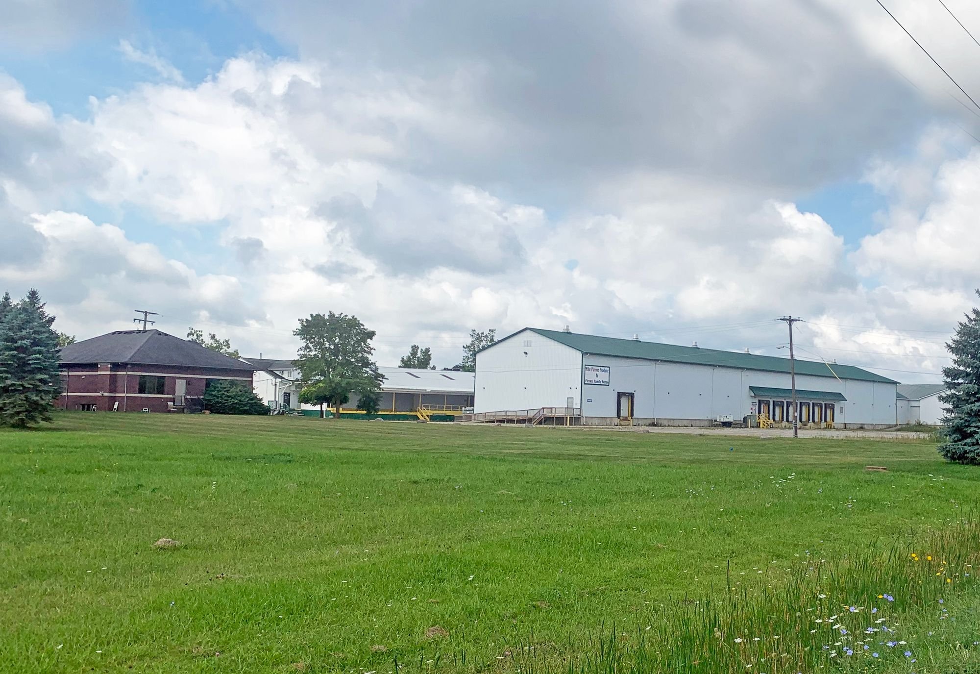 15313 Bryce Rd, Capac, MI 48014-2917