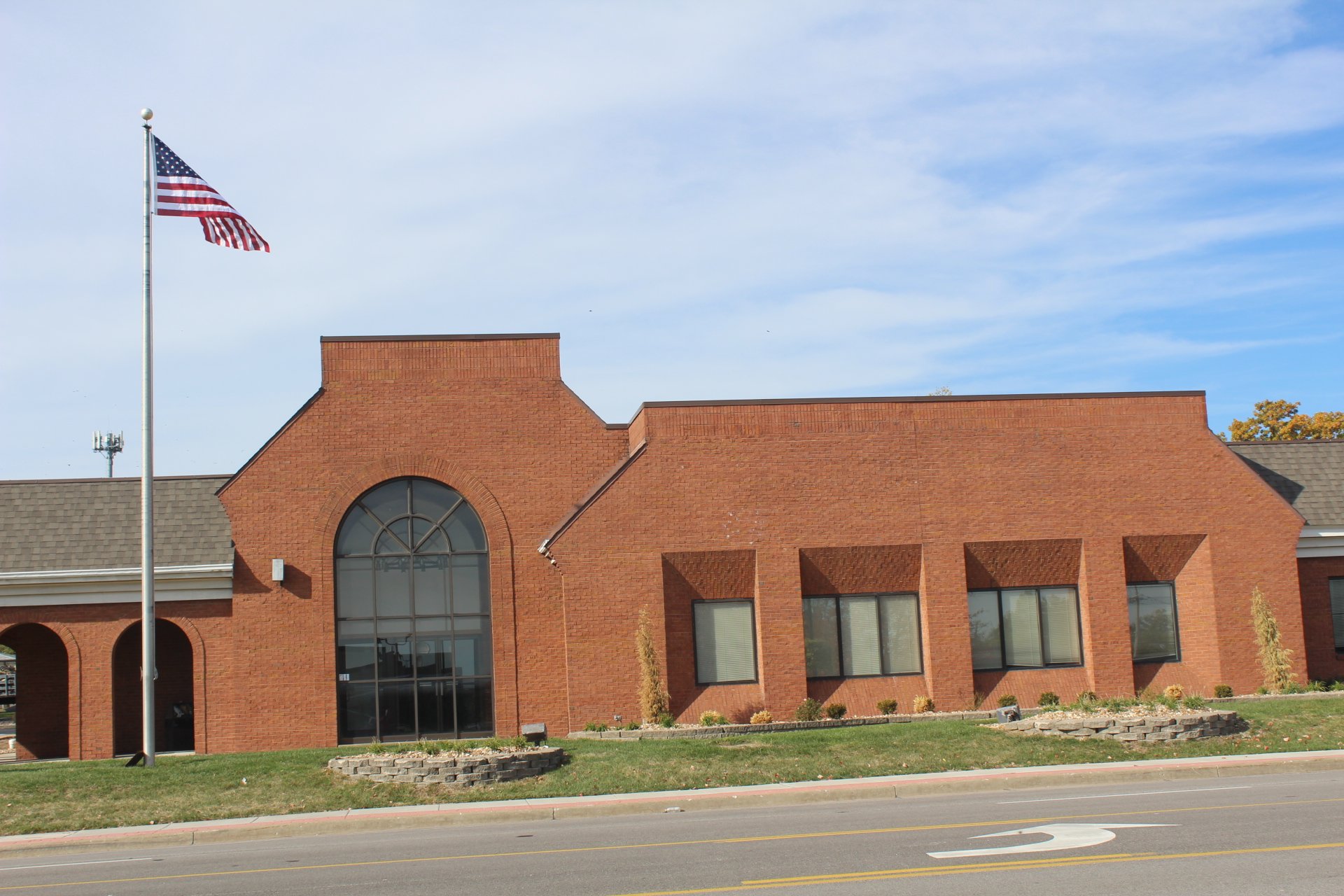 311 S Main St, O Fallon, MO 63366