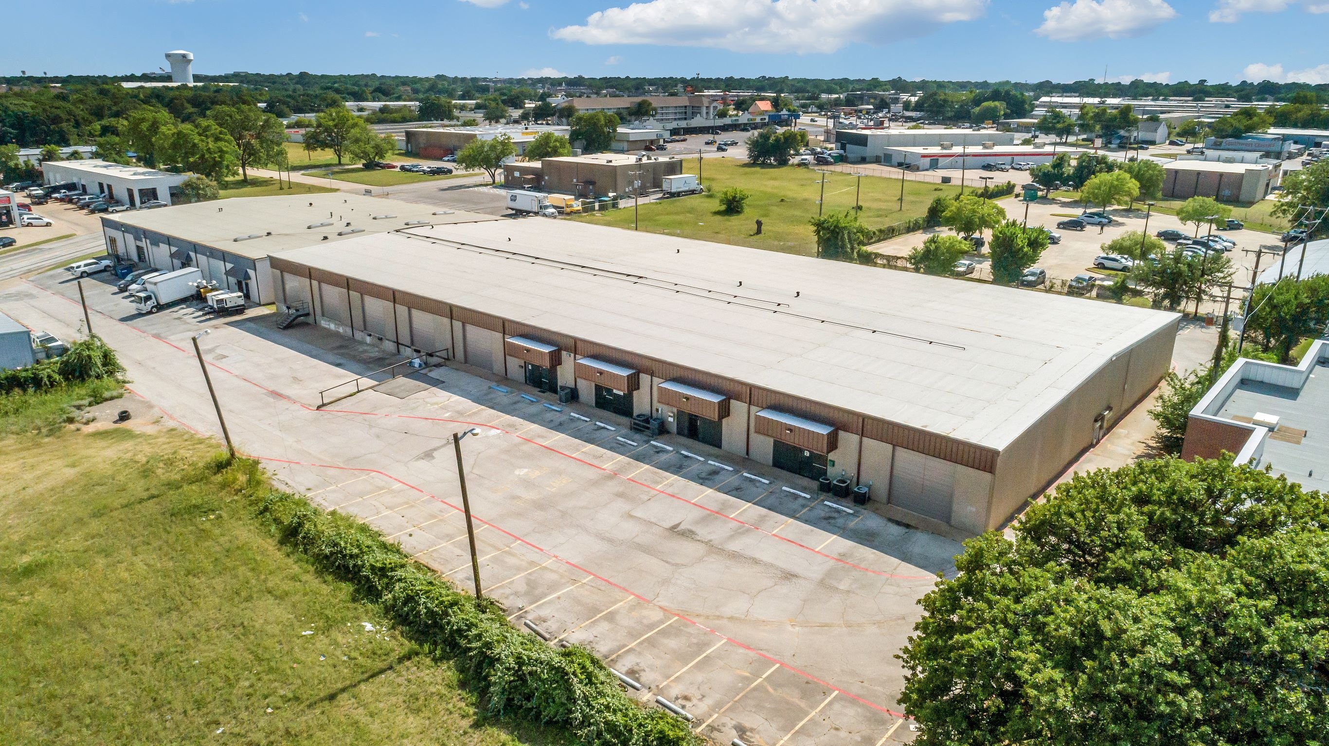 3340 N Beach St, Haltom City, TX 76111
