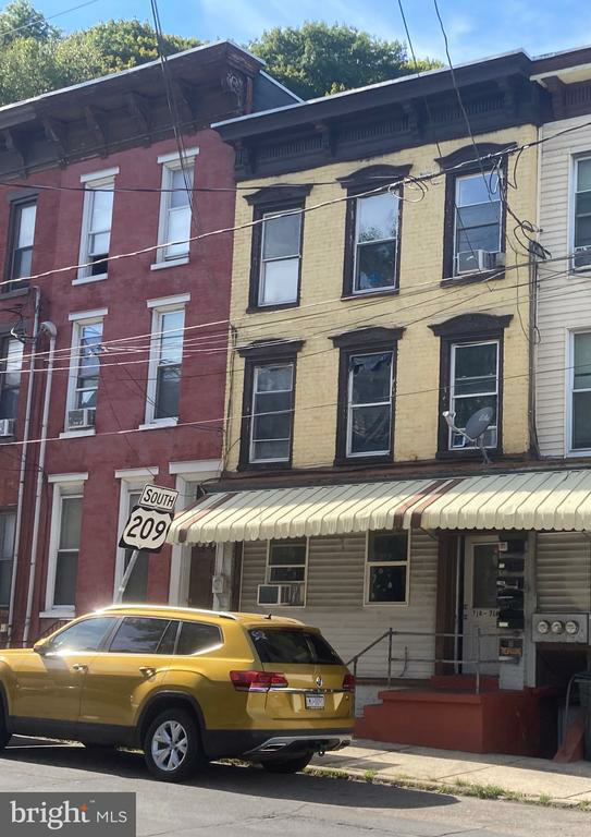 716 W Market St, Pottsville, PA 17901
