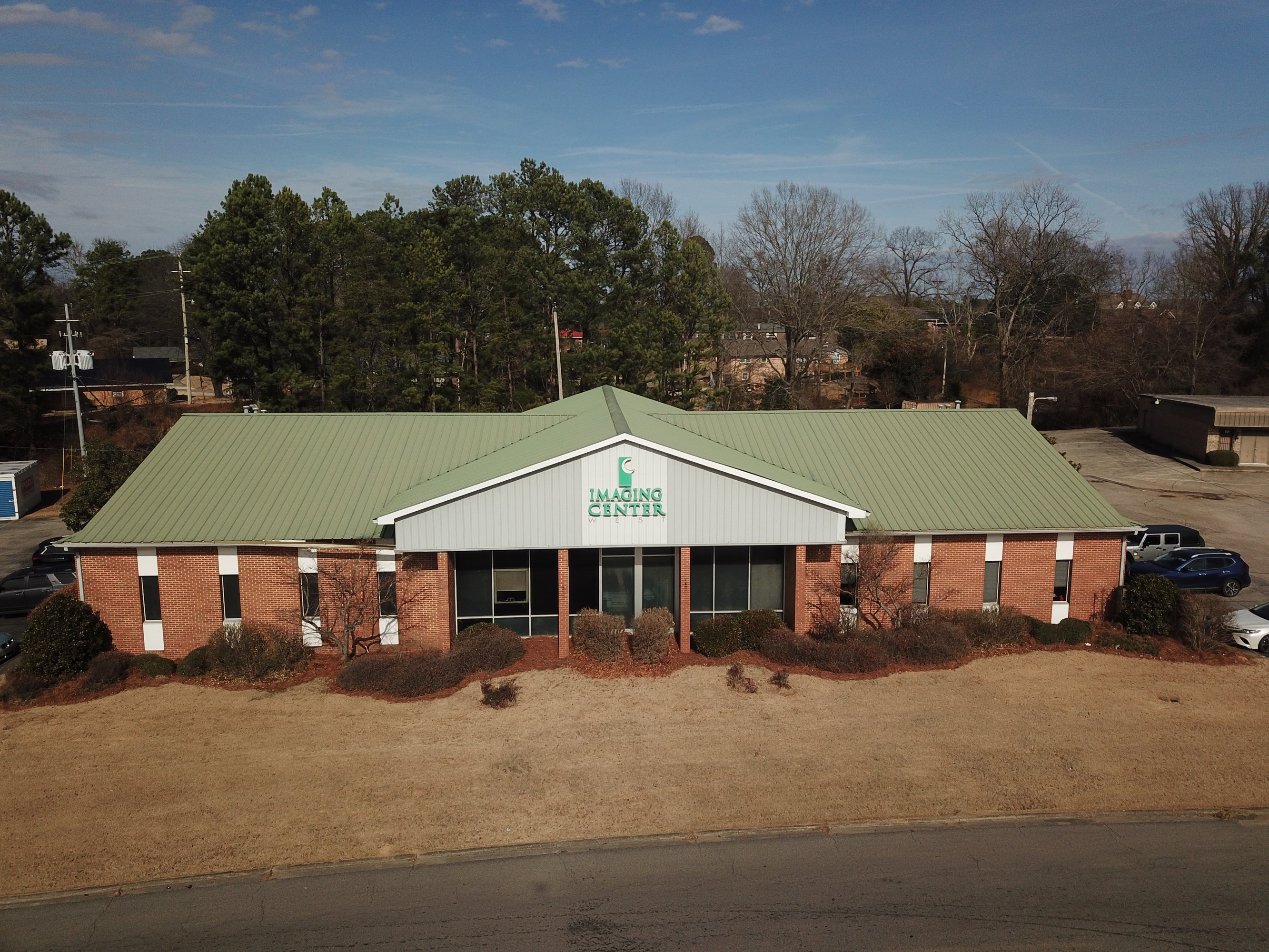 737 Memorial Dr, Bessemer, AL 35022