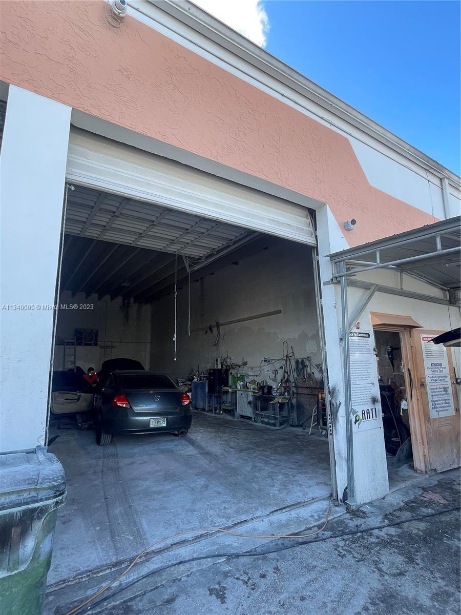 276 6th Ave, Homestead, FL 33030-7042