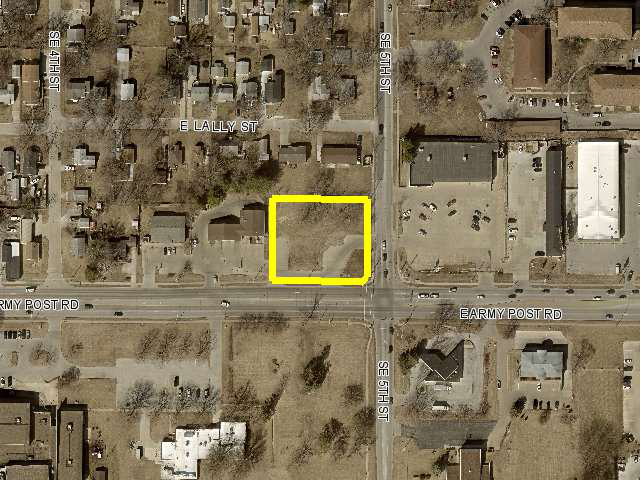 446 E Army Post Rd, Des Moines, IA 50315