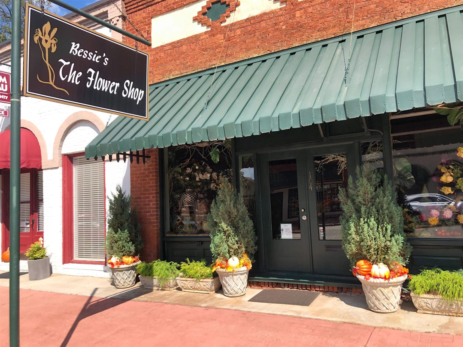 104 N Madison Ave, Eatonton, GA 31024