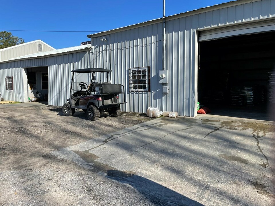 2236 Sumter Hwy, Manning, SC 29102