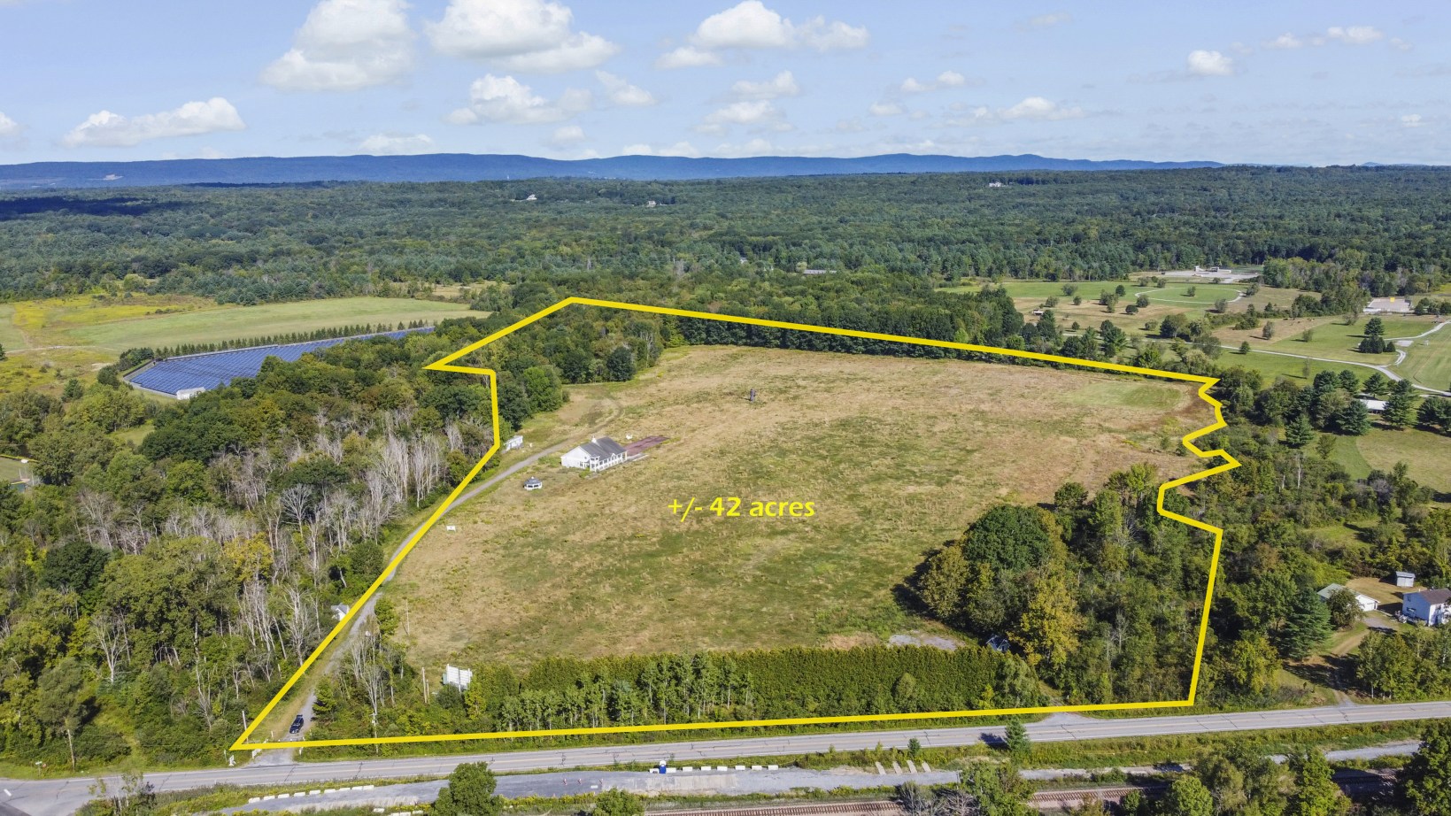 2 Bloomfield Rd, Saratoga Springs, NY 12866