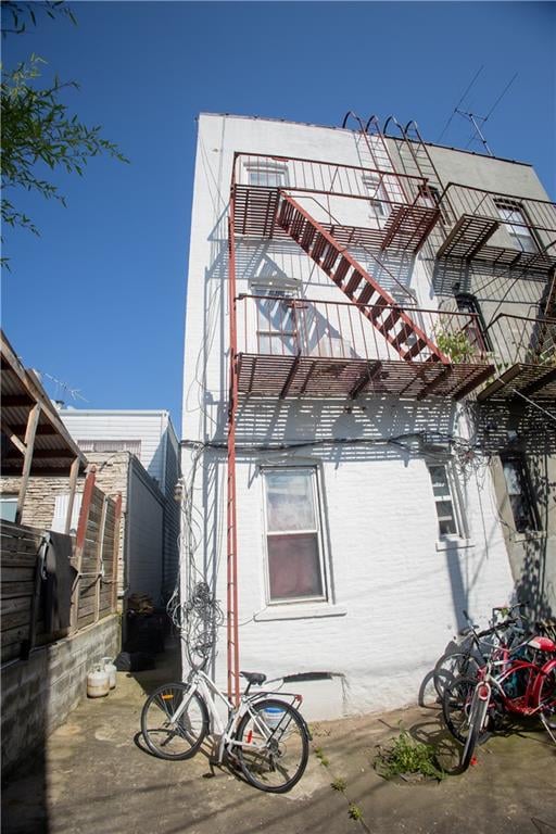9212 3rd Ave, Brooklyn, NY 11209-6867