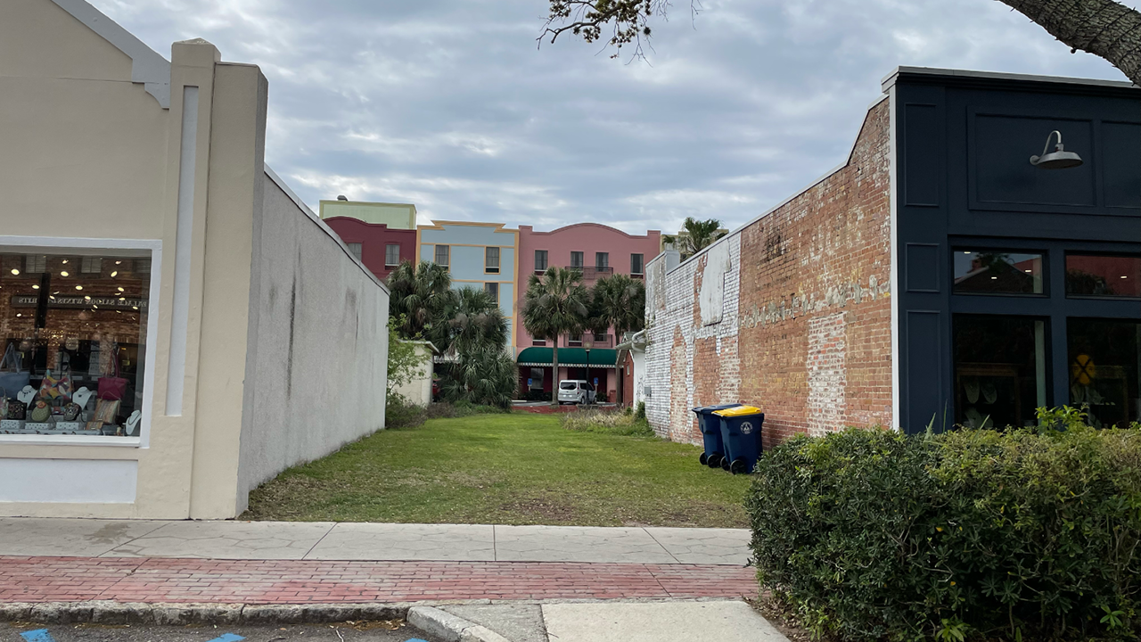 112 Centre St, Fernandina Beach, FL 32034