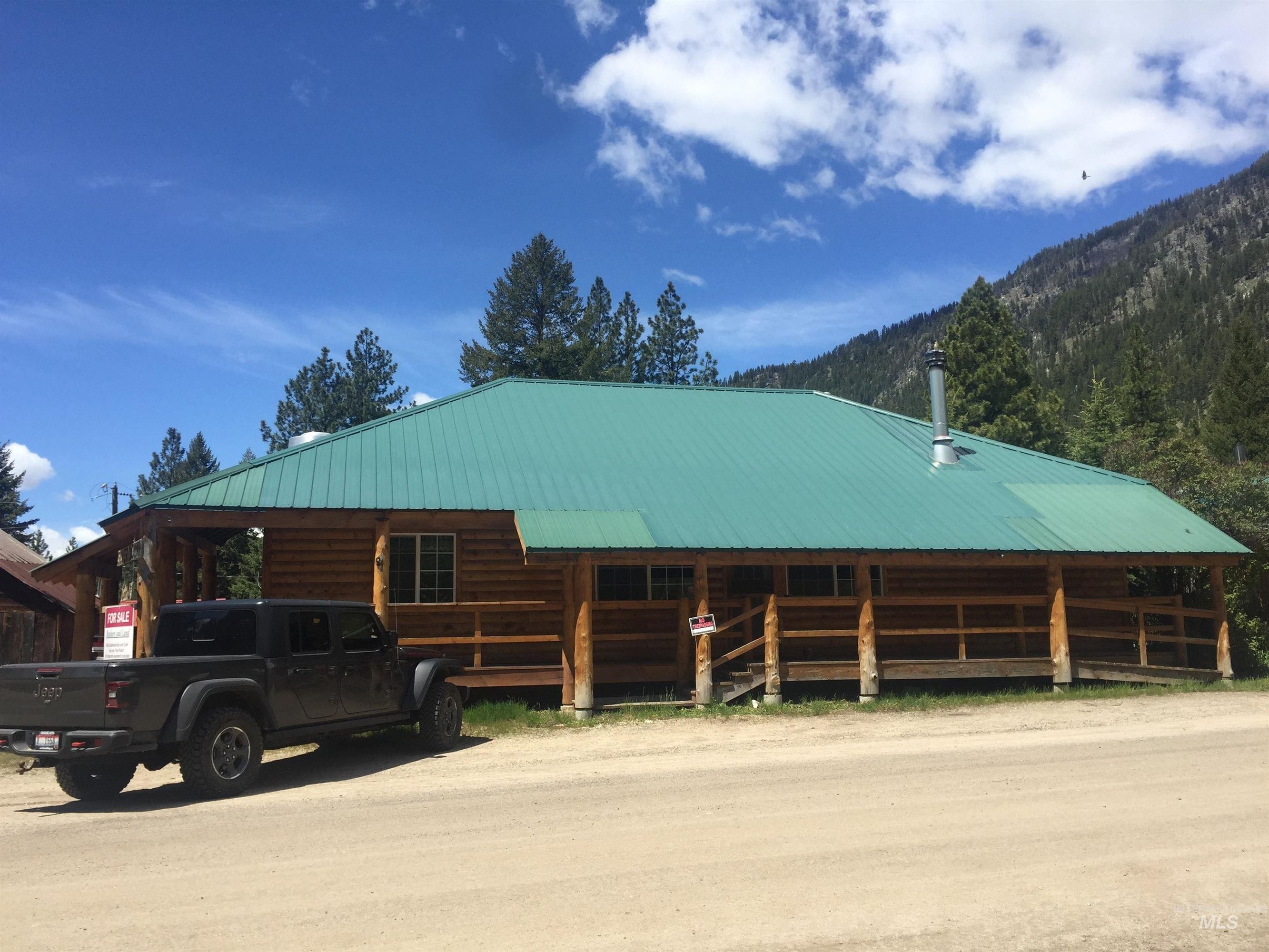 345 Yellowpine Ave, Yellow Pine, ID 83677