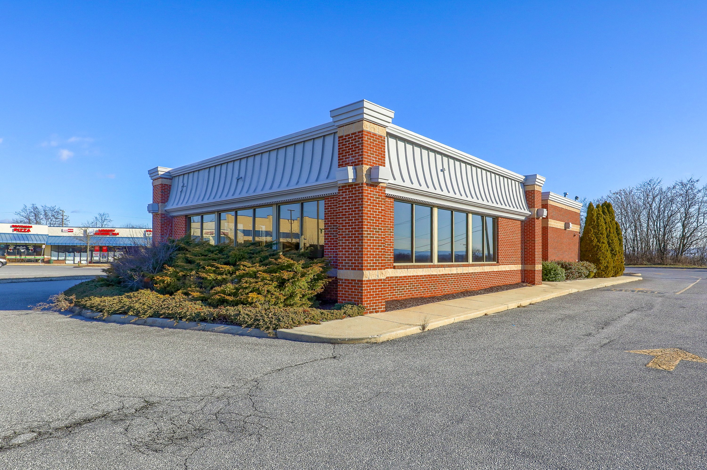 871 Lincoln Way E, Chambersburg, PA 17201
