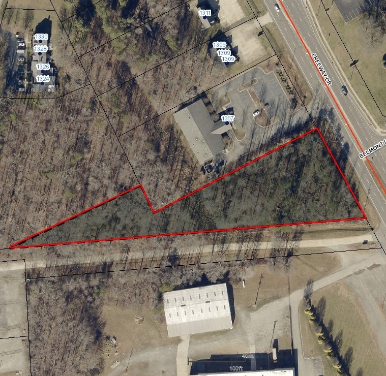 Freeway Dr, Reidsville, NC 27320