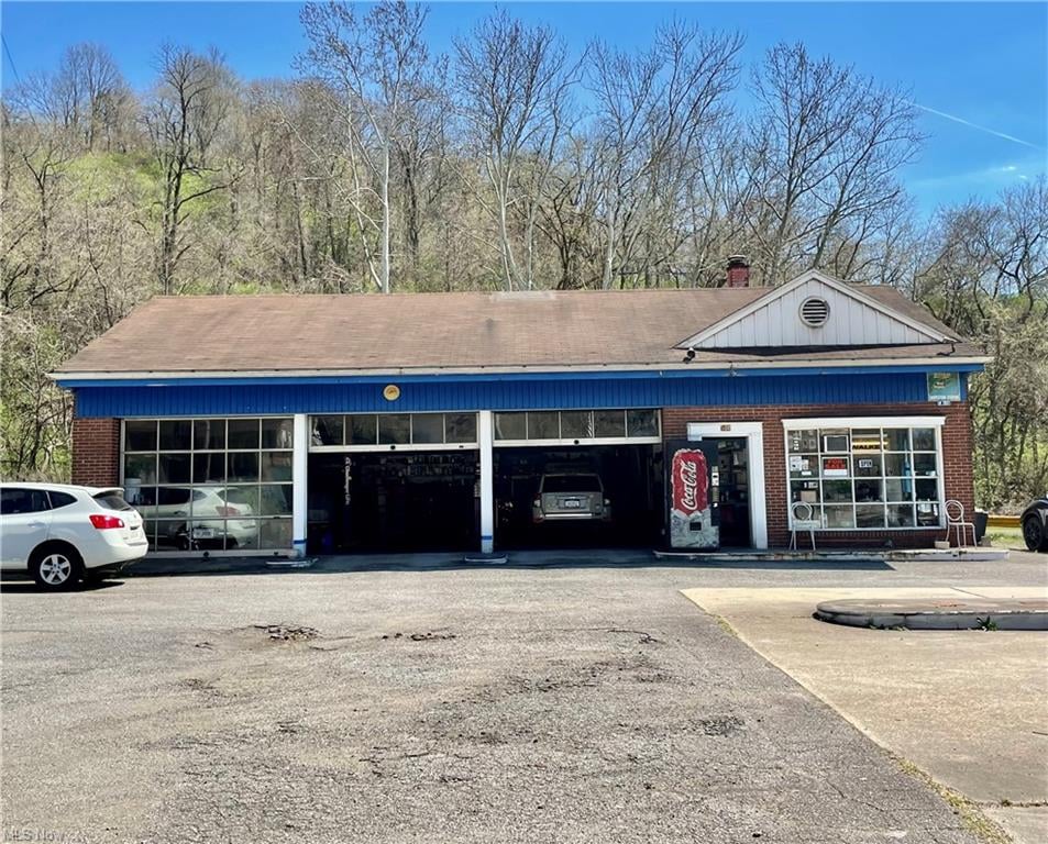 300 Pennsylvania Ave, Weirton, WV 26062