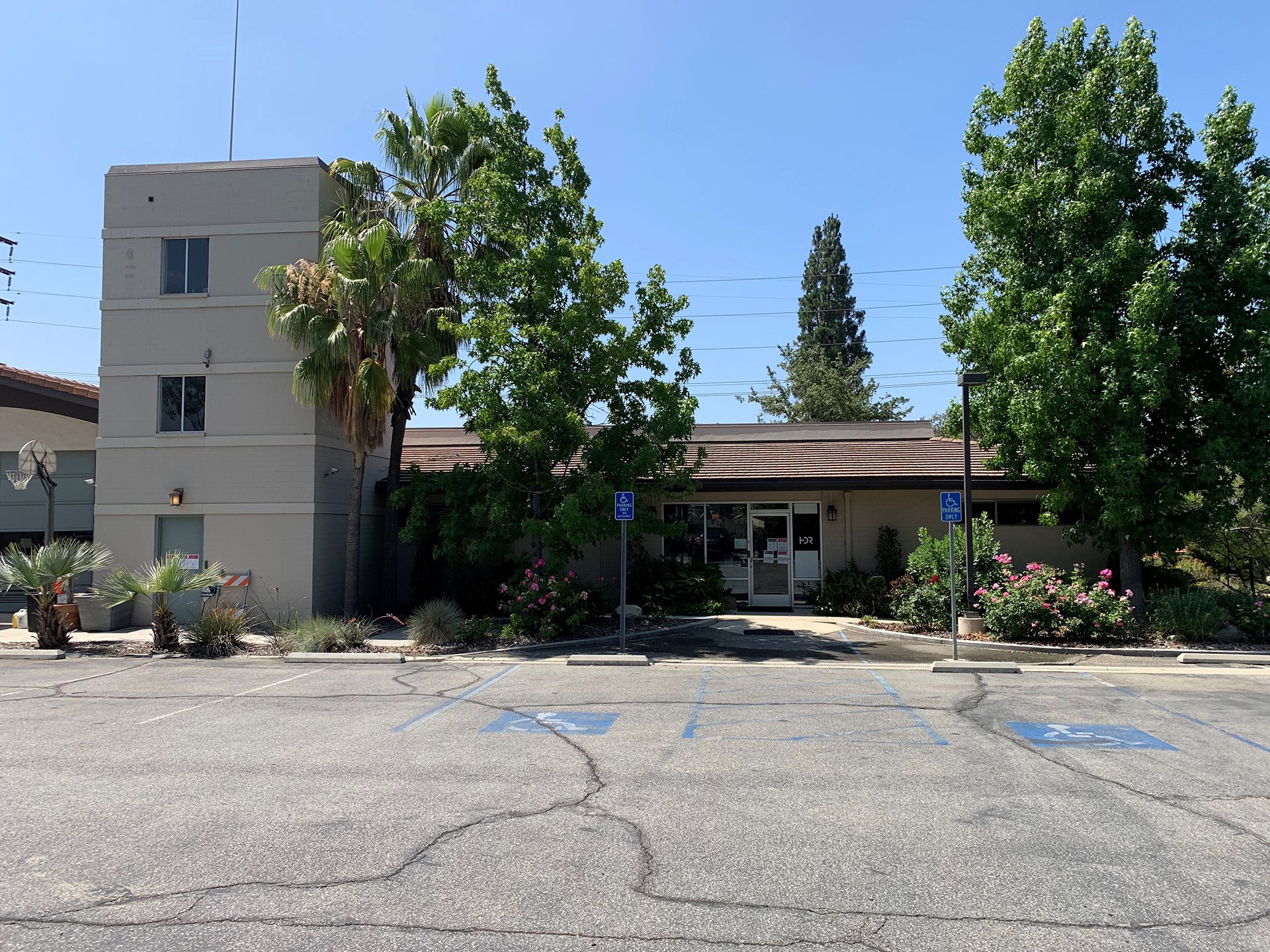 431 W Baseline Rd, Claremont, CA 91711