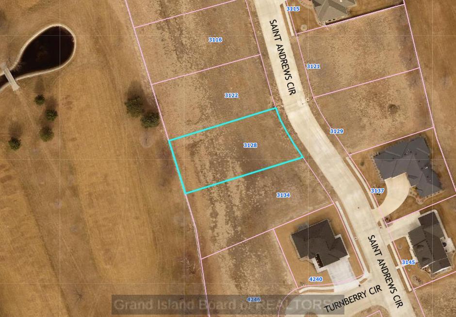 3128 St Andrews Cir, Grand Island, NE 68803