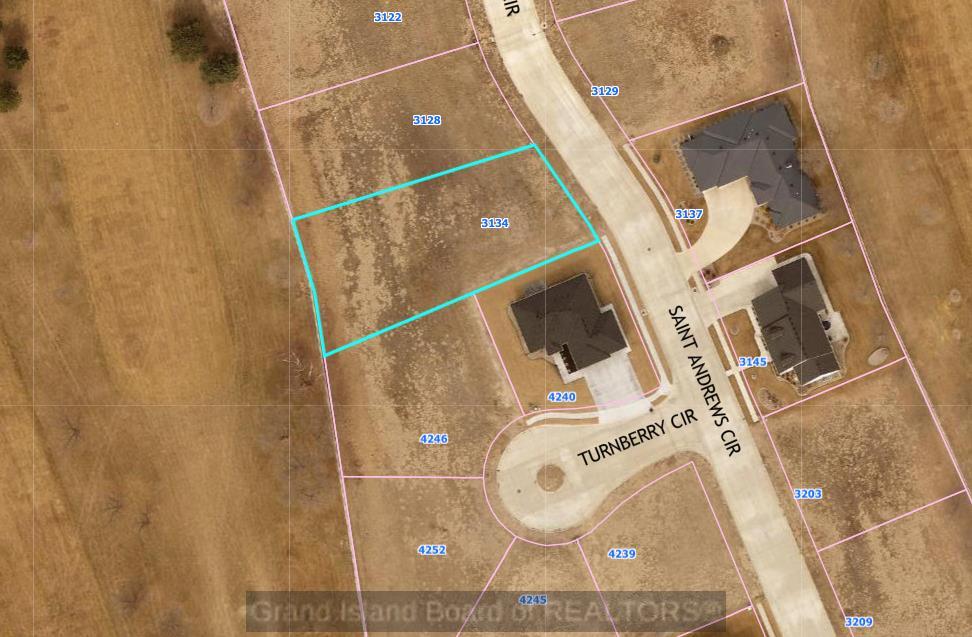 3134 St Andrews Cir, Grand Island, NE 68803