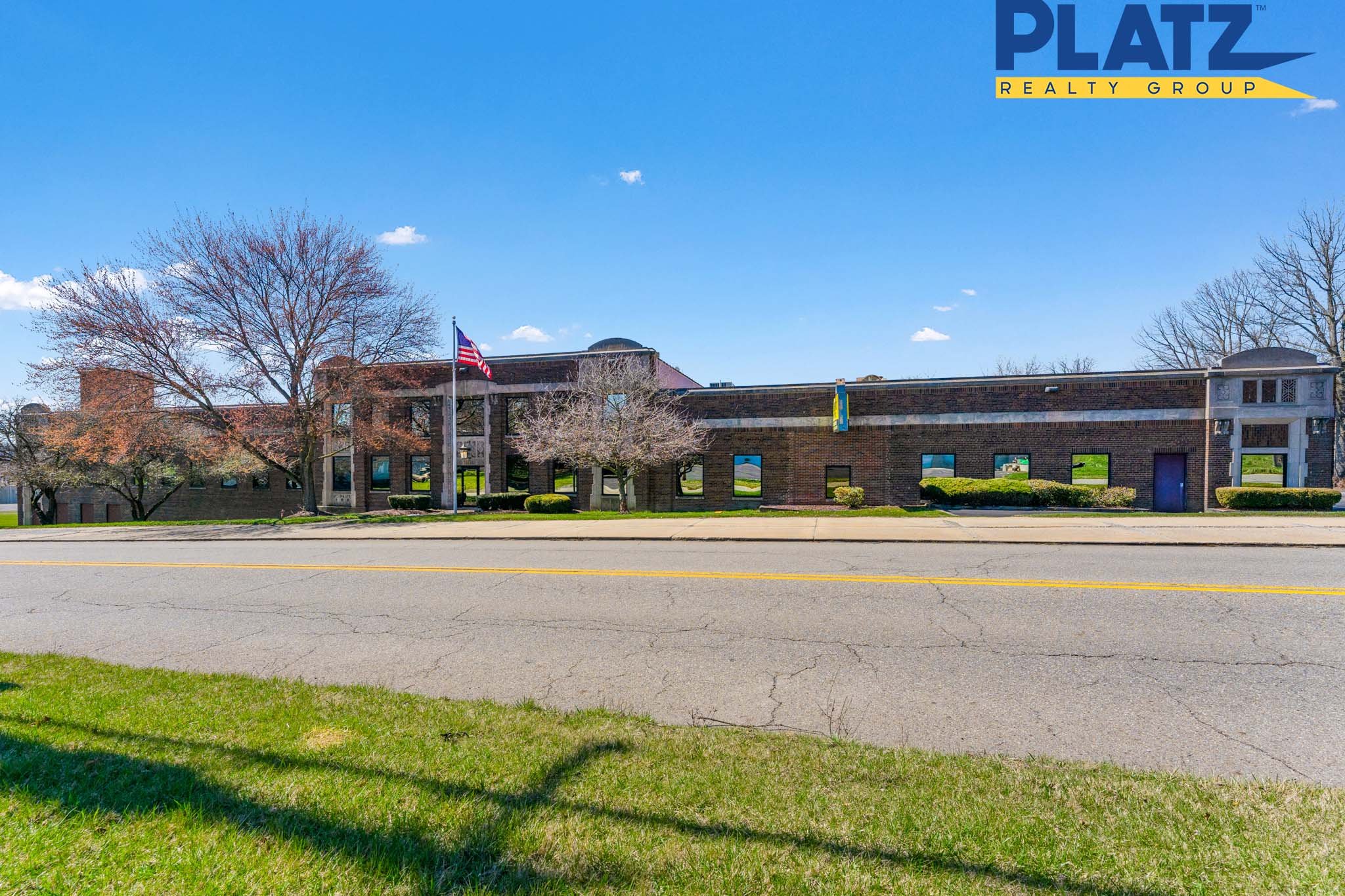 1900 Hubbard Rd, Youngstown, OH 44505