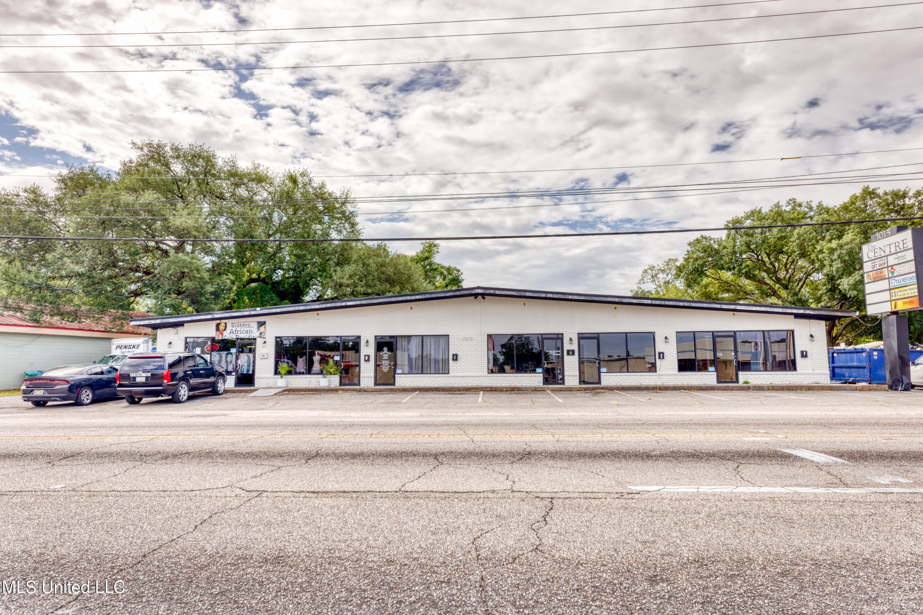 1015 Pass Rd, Gulfport, MS 39501