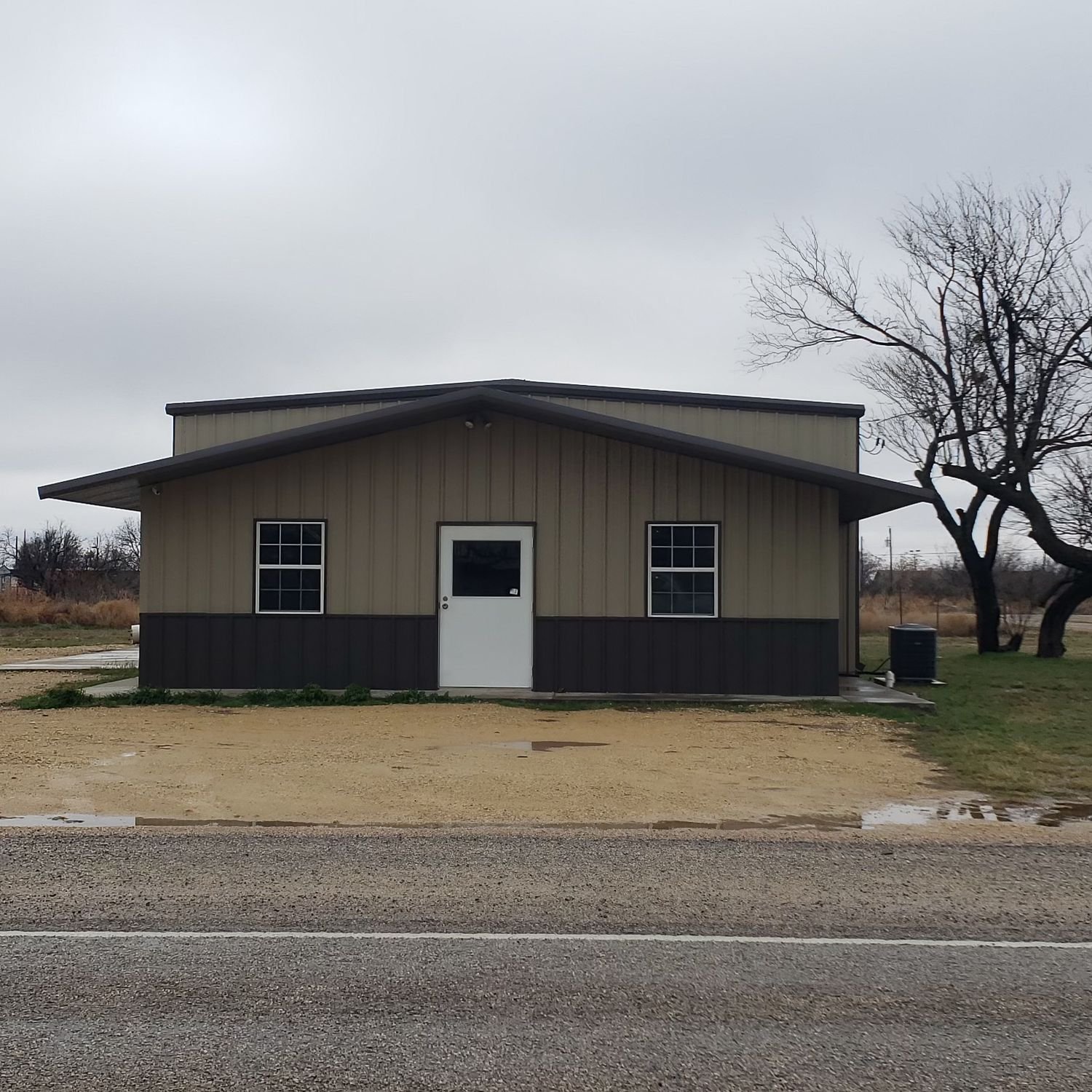937 Harlan Ave, Hermleigh, TX 79526