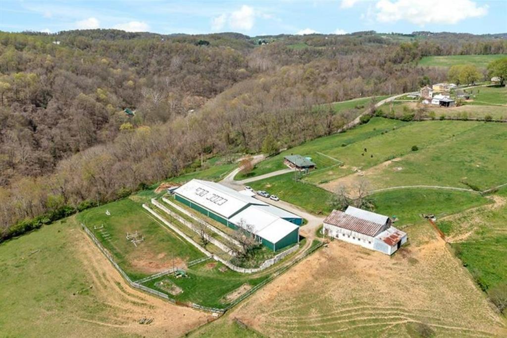 44 Kaukonen Dr, Coal Center, PA 15423