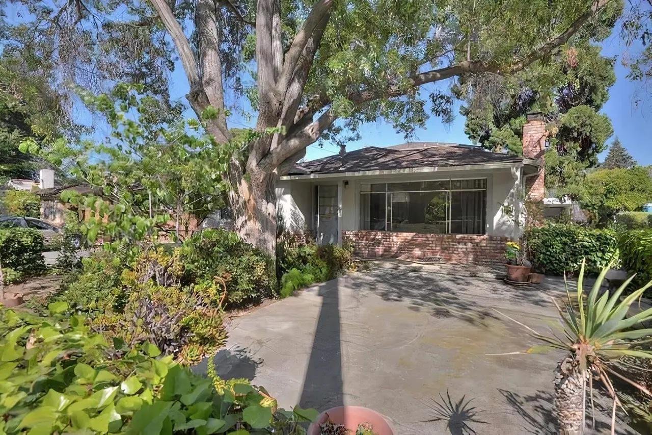655 Mariposa Ave, Mountain View, CA 94041