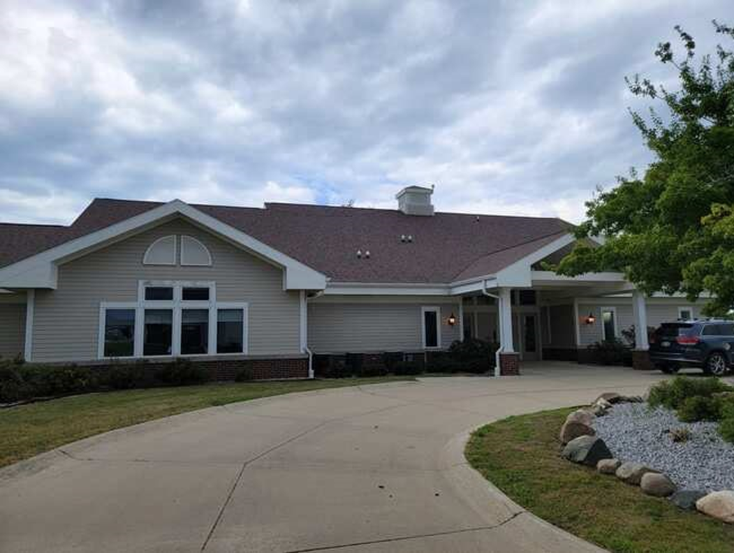 355 Country Club Ln, Dike, IA 50624