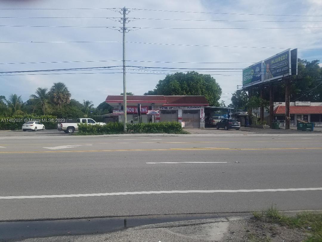10Th Ave N, Palm Springs, FL 33461
