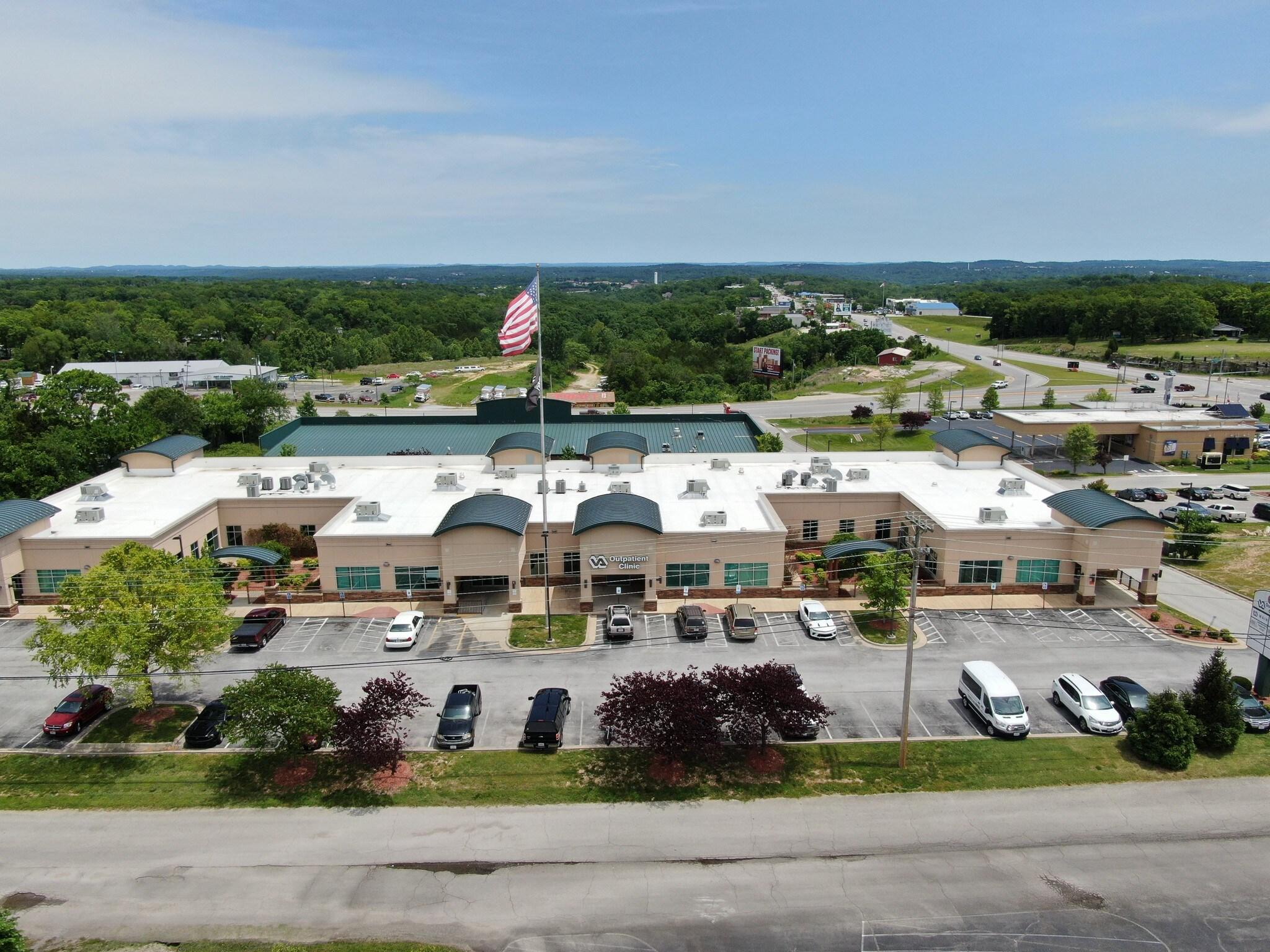 5571 Gretna Rd, Branson, MO 65616