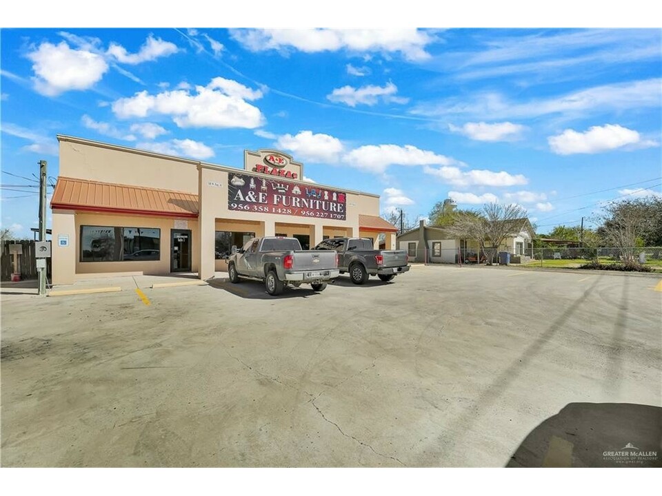 324 Expressway 83 W, La Joya, TX 78560