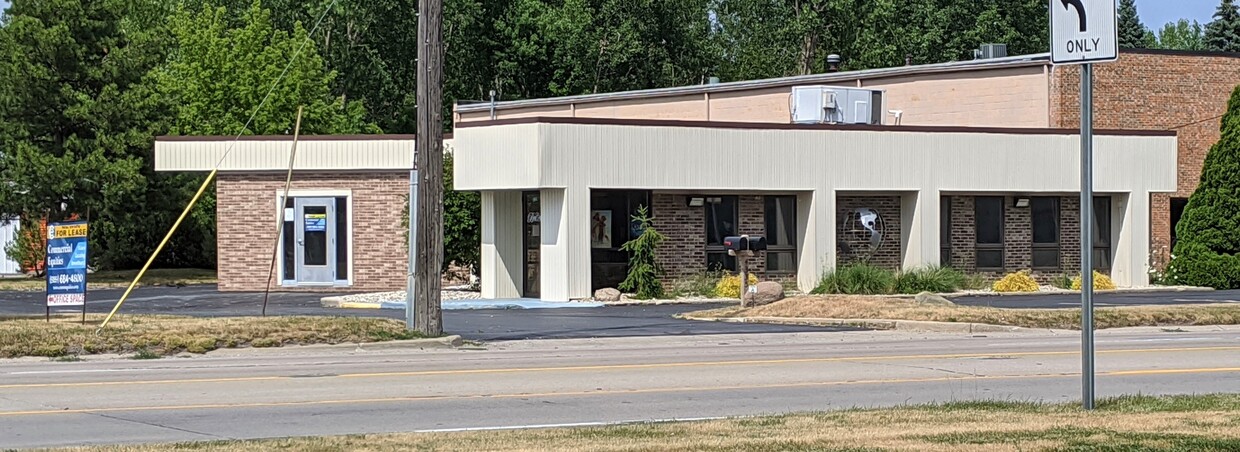 4335 Wilder Rd, Bay City, MI 48706