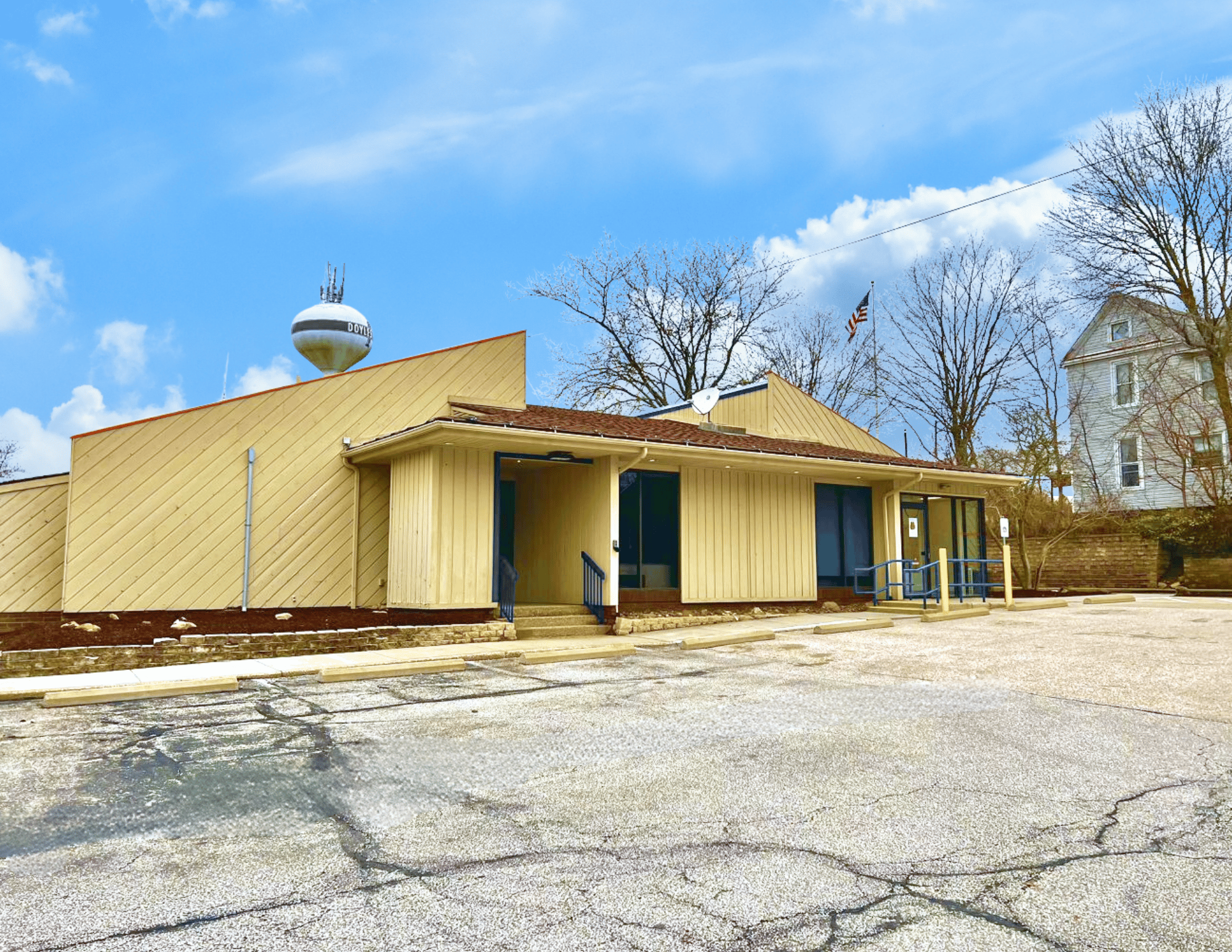 25 S Portage St, Doylestown, OH 44230