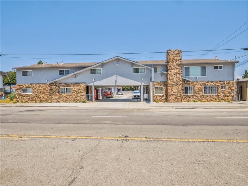 21172 Mission Blvd, Hayward, CA 94541