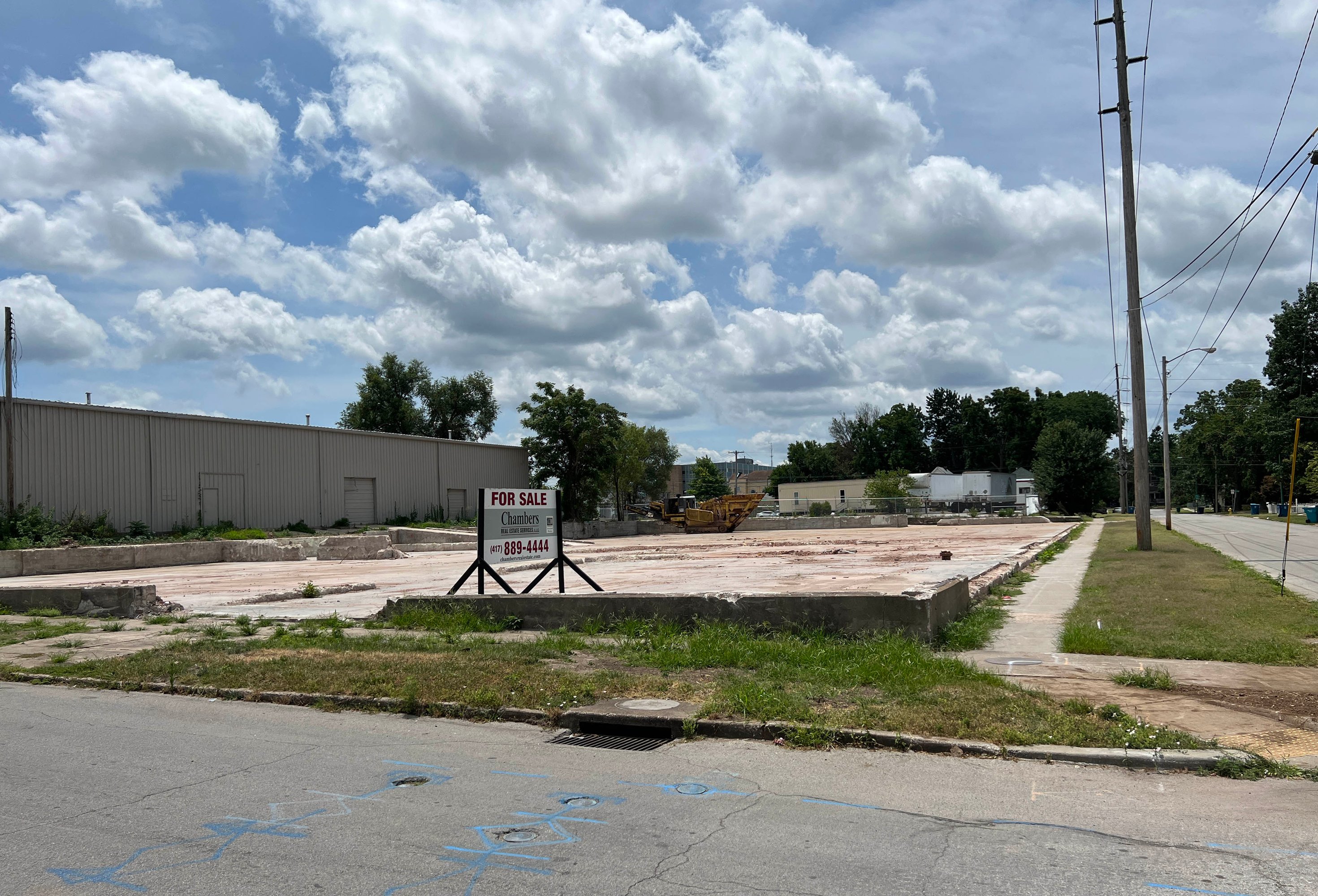 434 W Pacific St, Springfield, MO 65803