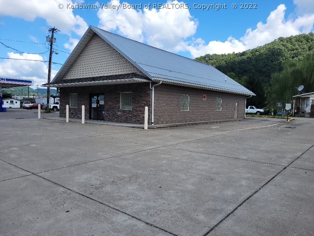 15041 Maccorkle Ave SE, Cabin Creek, WV 25035
