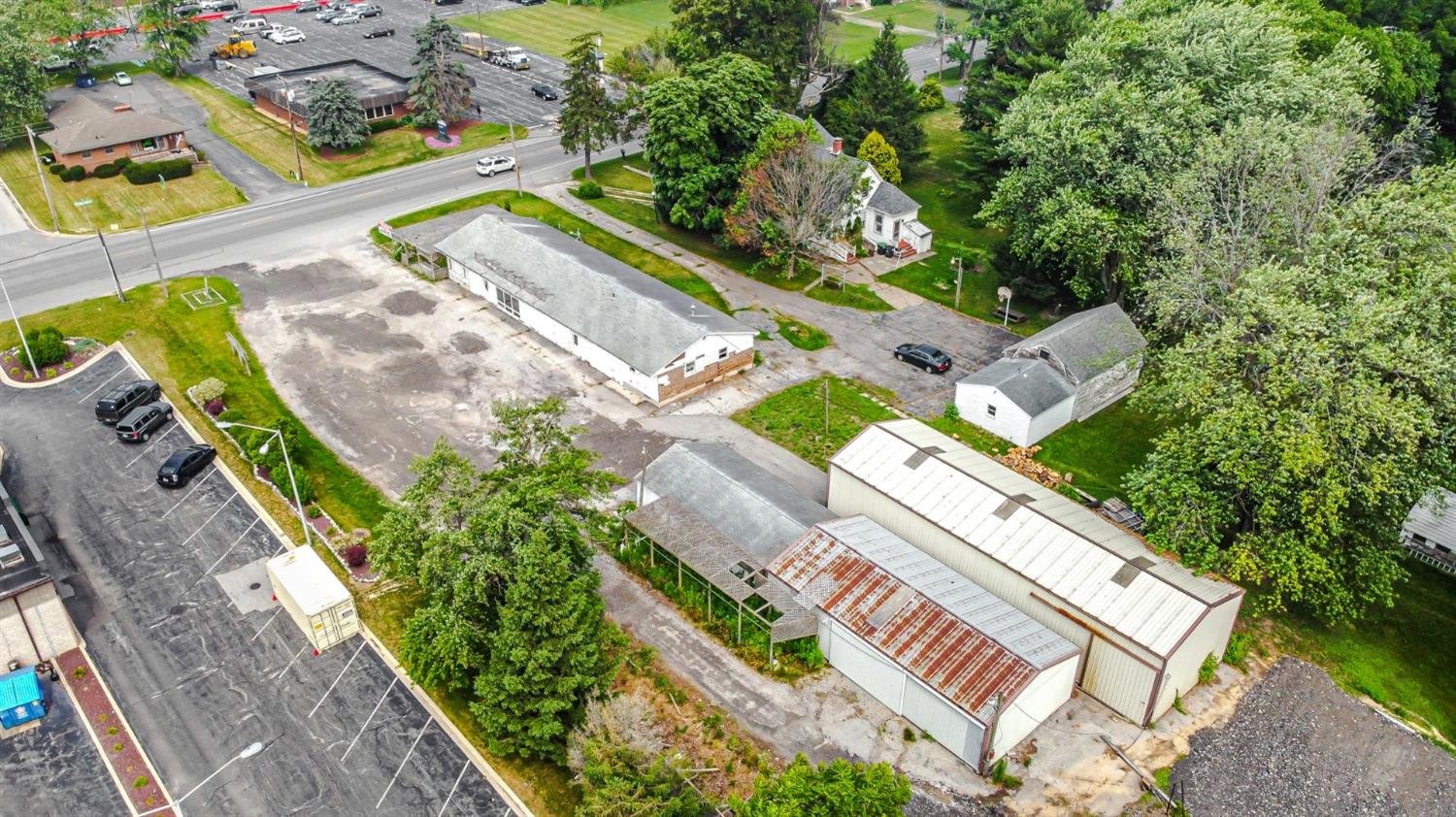 1365 S Lake Park Ave, Hobart, IN 46342