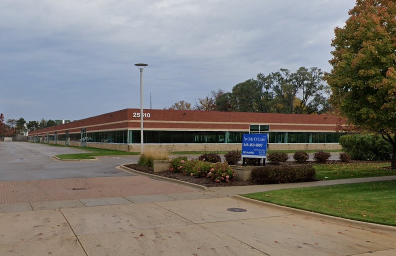 25510 W 11 Mile Rd, Southfield, MI 48034