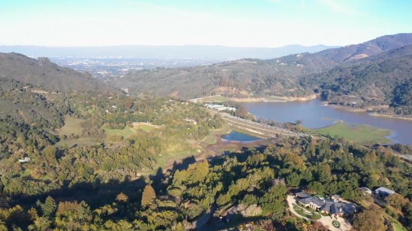 18555 Black Rd, Los Gatos, CA 95033